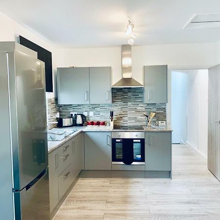 Ocean Holiday Apartments Плимът Екстериор снимка