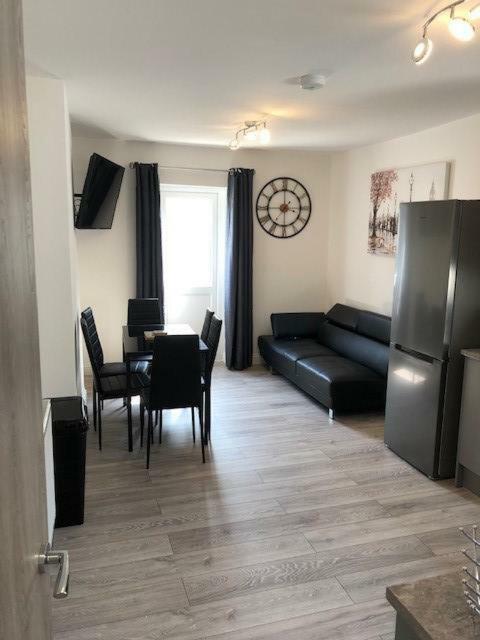 Ocean Holiday Apartments Плимът Екстериор снимка