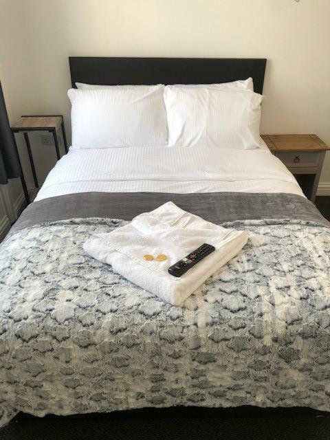 Ocean Holiday Apartments Плимът Екстериор снимка