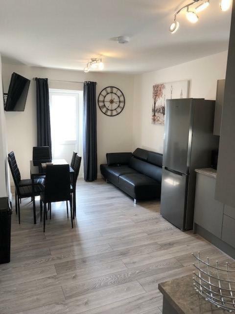 Ocean Holiday Apartments Плимът Екстериор снимка