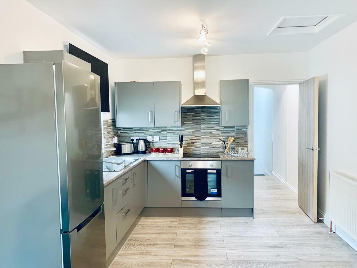 Ocean Holiday Apartments Плимът Екстериор снимка