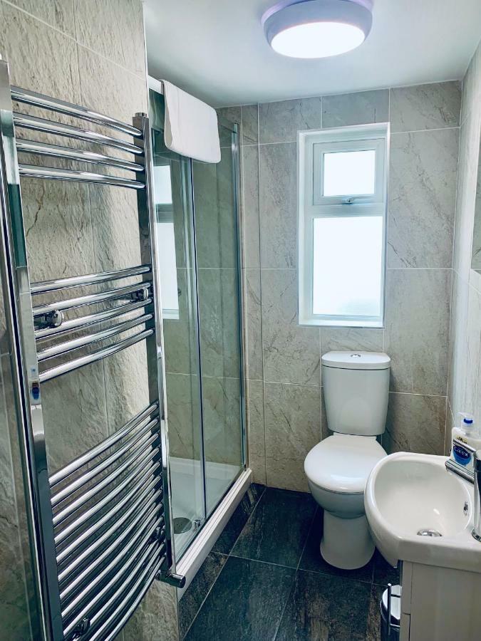 Ocean Holiday Apartments Плимът Екстериор снимка